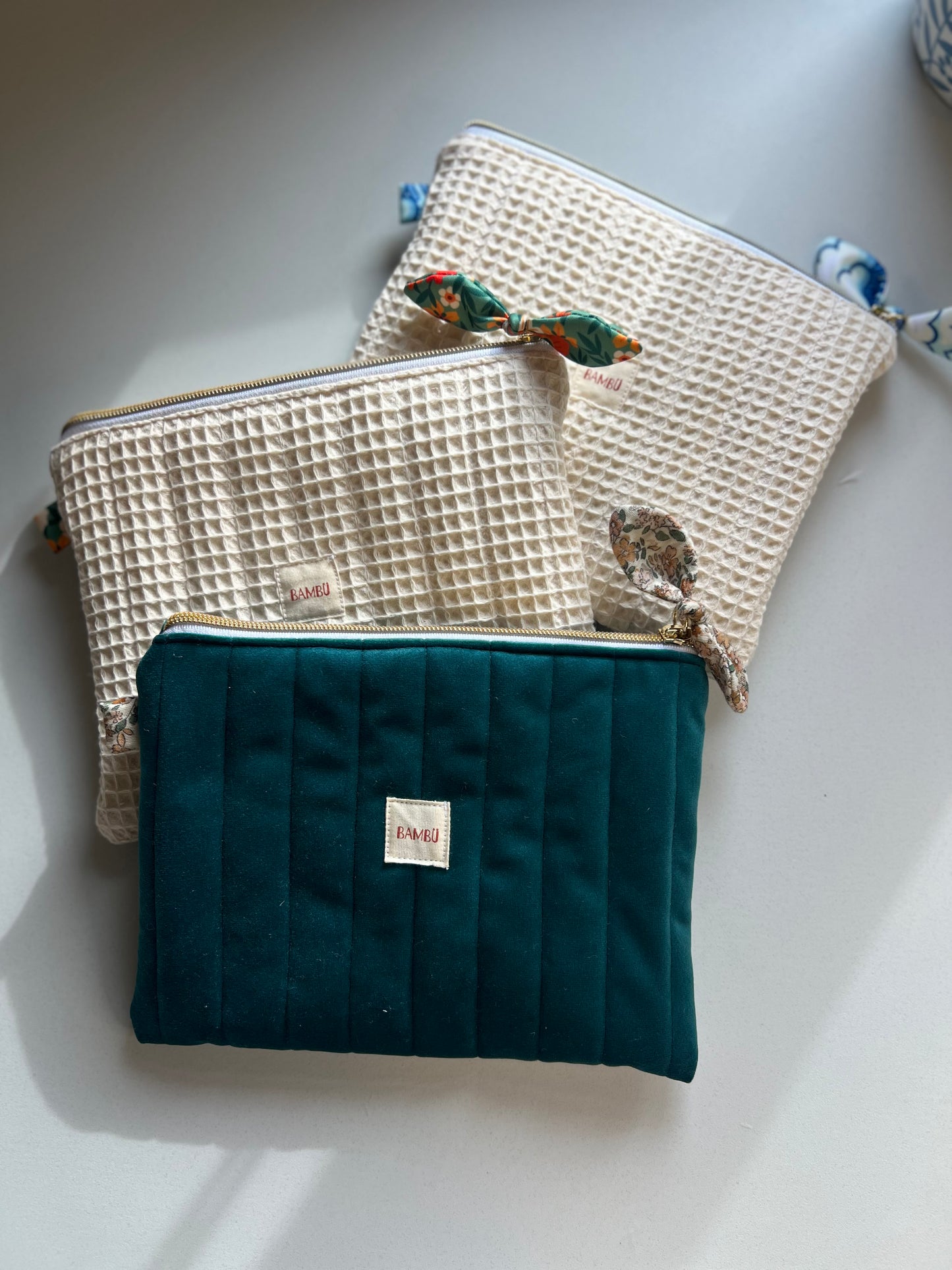 Classic pouch - E-Reader Secret Garden