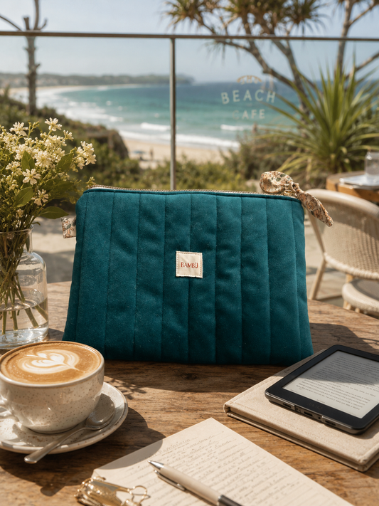 Classic pouch - E-Reader Secret Garden